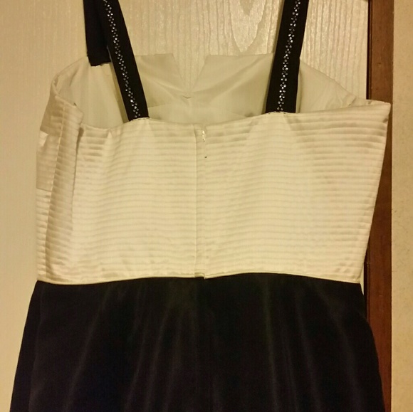 Sherri Hill Prom Dress - Picture 2 of 6